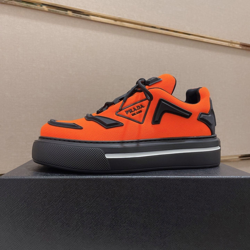 Pra*a casual shoes